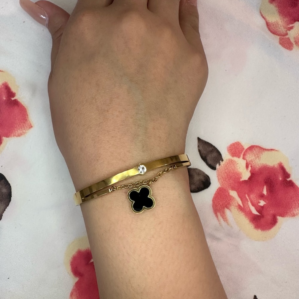 14K Gold plated bangle - Picture 5 of 8